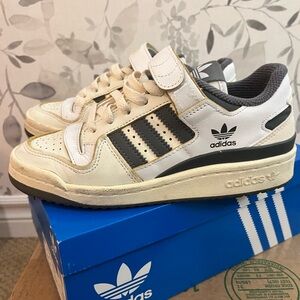 ✨ adidas Forum 84 Low ✨